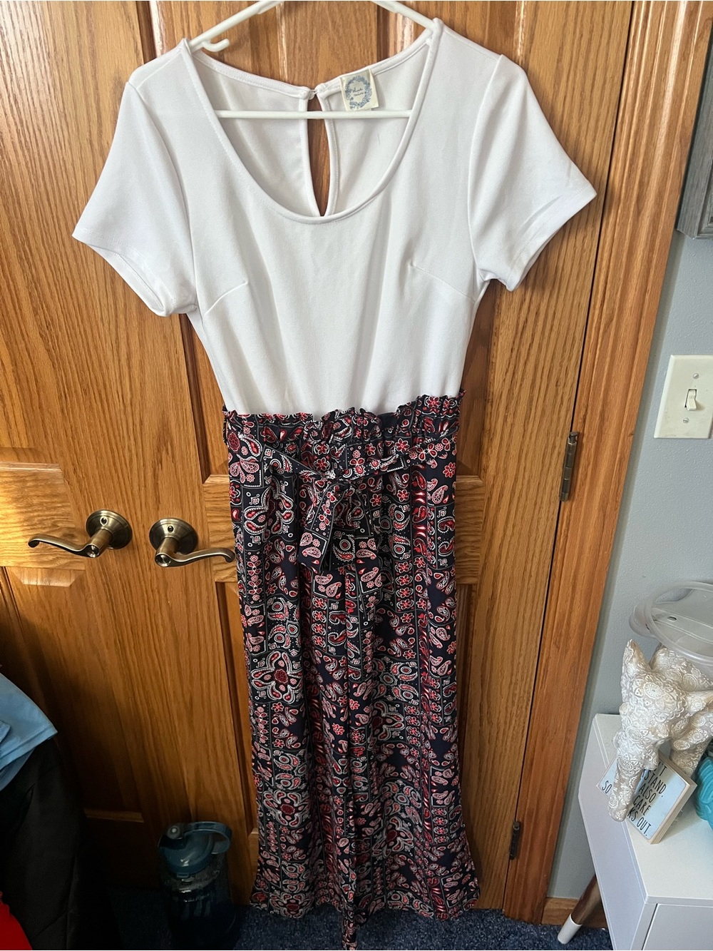 L Romper with Sleeveless Top with Floral Logo
